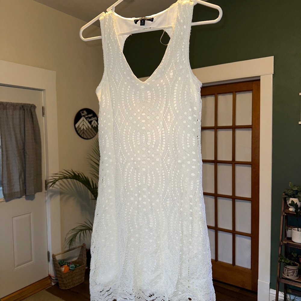 White lace dress